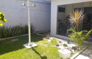 Imagem 2: CASA EM PIEDADE Casa com 5 dormitórios