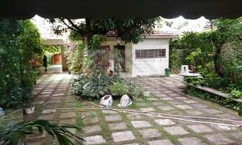 Imagem 6: SUASSUNA à Venda