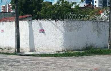 Imagem: Terreno 27m X 19m nascente de esquina Vendo