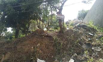 Imagem 2: Terreno plano, 360M² de Área Construída na Rua Januário Cerqueira De Araújo