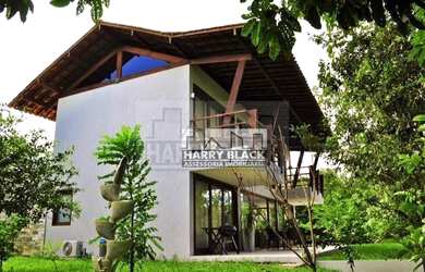 Imagem 3: Casa Padrão, 5 dormitórios na Rua Cristine Albert