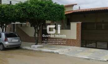 Imagem: CASA 4/4 EM CIDADE SATÉLITE COM PISCINA