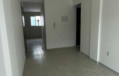 Imagem 3: Apartamento à Venda em Bonsucesso