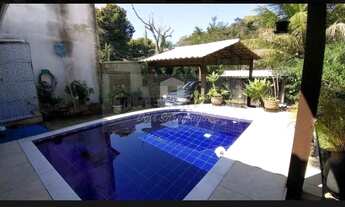 Imagem 3: CASA ITAIPÚ 02 QUARTOS (01SUÍTE) ÁREA GOURMET E PISCINA