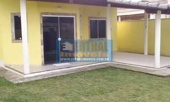 Imagem: Linda casa 2 quartos (1 suíte) terreno