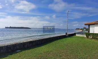 Imagem 1: Casa em condomínio pé na areia em búzios com 2 quartos (1 suite