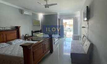 Imagem 4: Casa no Centro de Búzios com 6 quartos (4 suítes) + Piscina e Espaço Gourmet junto a Rua d