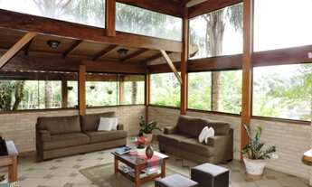 Imagem 4: Impecável residência de alto padrão com 5 quartos e 3 suítes à venda em Carapicuíba-SP, na