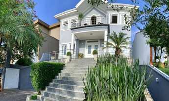 Imagem: Imponente residência de luxo em condomínio