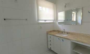 Imagem 3: CASA COM ACADEMIA E LINDA VISTA PARA ÁREA VERDE - MOBILIADA