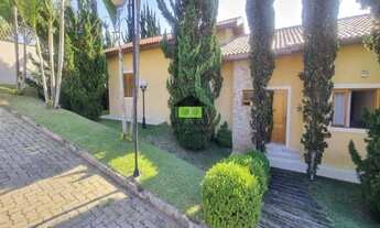 Imagem 1: Casa praticamente térrea (apenas 5 degraus para a área íntima), com privacidade, lareira e