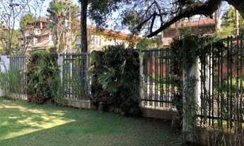 Imagem 3: Luxuosa mansão em condomínio na Nova Fazendinha em Carapicuíba-SP: 4 quartos, 4 suítes, 3