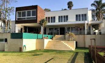 Imagem: Luxuosa mansão em condomínio na Nova Fazendinha