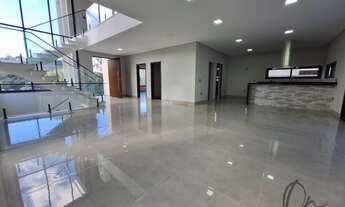 Imagem 7: Casa de Luxo em Condomínio à Venda em Jandira-SP - 3 Suítes, 3 Salas, 4 Banheiros, 4 Vagas