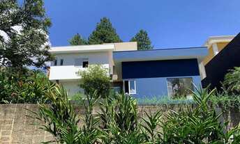 Imagem 6: Casa de alto padrão em condomínio - 3 quartos, 3 suítes, 3 salas, 4 banheiros, 4 vagas - J