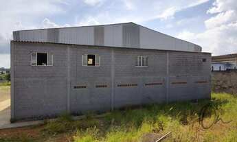 Imagem 5: Galpão Comercial à Venda em Cotia-SP, Bairro Santana: 3 Salas, 2 Banheiros, 20 Vagas de Ga