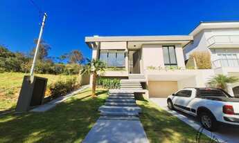 Imagem 2: Casa em condomínio de luxo em Jandira-SP, bairro Jardim do Golf I, com segurança 24h e áre
