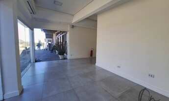 Imagem 2: Sala Comercial na Granja Viana: 4 Salas, 3 Banheiros, 4 Vagas de Garagem, 110m²