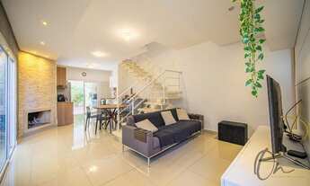 Imagem: Casa em Condomínio à Venda em Cotia-SP