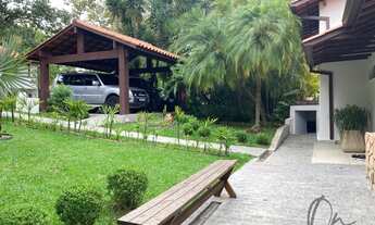 Imagem: Casa de alto padrão em condomínio na Granja