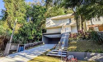 Imagem 2: Casa em Condomínio à Venda em Itapevi-SP - 3 Quartos, 1 Suíte, 3 Salas, 3 Banheiros, 3 Vag