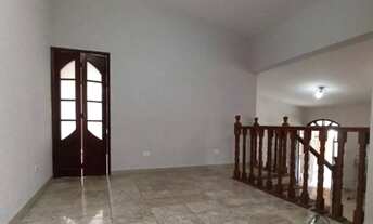 Imagem 7: Condomínio de Luxo em Cotia-SP: Casa com 3 Suítes, 3 Salas, 5 Banheiros e 280m² de Área!