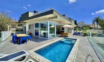 Imagem: Luxuosa mansão de 7 quartos na Granja Viana