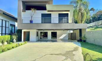 Imagem: Casa de Luxo em Condomínio - 4 quartos