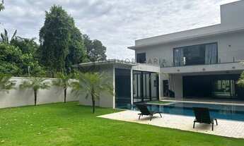 Imagem 7: Casa em Condomínio de Luxo com 4 Suítes e 700m² de Área em Cotia-SP, Bairro São Paulo II