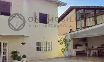 Imagem 2: Localizada em um bairro tranquilo e de fácil acesso, próximo a Granja Viana, acesso pelo K