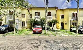 Imagem 2: Ótimo sobrado com bons acabamentos. Imóvel repleto de armários