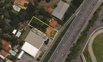 Imagem 2: Terreno para uso comercial, frente para Raposo Tavares. Exatamente entre a Guarda Civil e