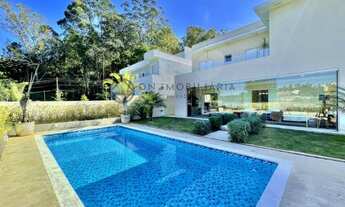 Imagem: Imóvel impecável, repleto de armários