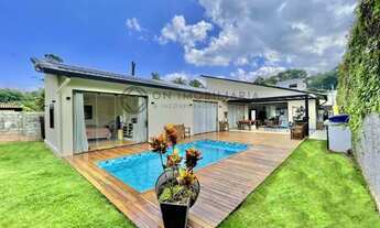 Imagem: Casa de luxo em condomínio à venda em