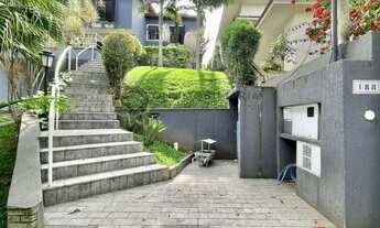 Imagem 6: Imóvel de Luxo à Venda em Carapicuíba-SP: Casa de 4 Quartos, 2 Suítes, 380,28m² em Residen