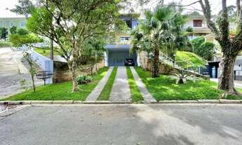 Imagem 4: Imóvel de Luxo à Venda em Carapicuíba-SP: Casa de 4 Quartos, 2 Suítes, 380,28m² em Residen