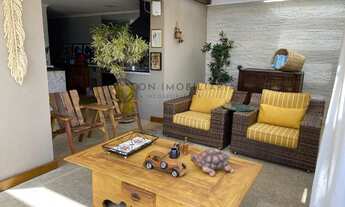 Imagem 4: Venha se encantar com esta maravilhosa casa ensolarada, localizada na parte alta do condom