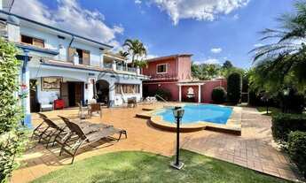 Imagem: Luxuosa casa em condomínio à venda em