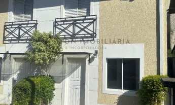 Imagem 2: Casa em Condomínio à Venda em Cotia-SP - 2 Quartos, 2 Salas, 2 Banheiros, 2 Vagas de Garag