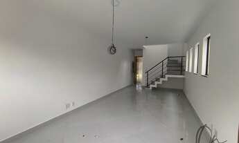 Imagem 4: Casa em Condomínio à Venda em Cotia-SP - Chácara Canta Galo: 3 Quartos, 3 Suítes, 2 Salas