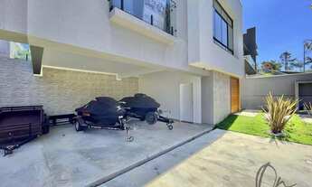 Imagem 5: Luxuosa casa em condomínio com 3 suítes e 5 vagas na Quinta dos Angicos, Cotia-SP: seu nov