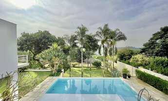 Imagem 2: Residência de Luxo com 4 suítes e 8 vagas em Palos Verdes, Carapicuíba-SP - Imperdível!