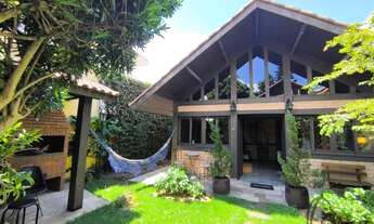 Imagem: Casa em Condomínio à Venda em Cotia-SP