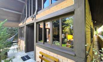 Imagem 3: Casa em Condomínio à Venda em Cotia-SP: 3 Quartos, 2 Salas, 5 Banheiros, 1 Vaga de Garagem