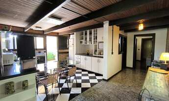 Imagem 7: Casa em Condomínio à Venda em Cotia-SP: 3 Quartos, 2 Salas, 5 Banheiros, 1 Vaga de Garagem