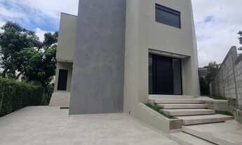 Imagem: Casa de luxo em condomínio no Bosque do