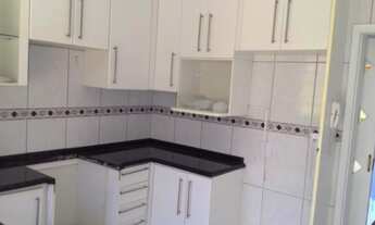 Imagem 4: Sobrado à Venda em Condomínio – 2 Dormitórios, Área Gourmet e Ótima Localização na Granja