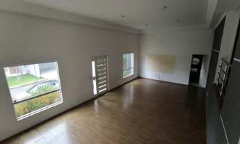 Imagem 2: Casa em condomínio São Paulo II Oportunidade de Investimento: Casa Ampla com Lareira e Suí