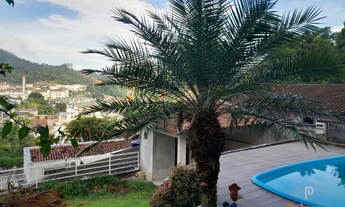 Imagem: Casa com piscina e 3 quartos sendo 1 Suíte