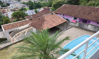 Imagem 3: Casa com piscina e 3 quartos sendo 1 Suíte